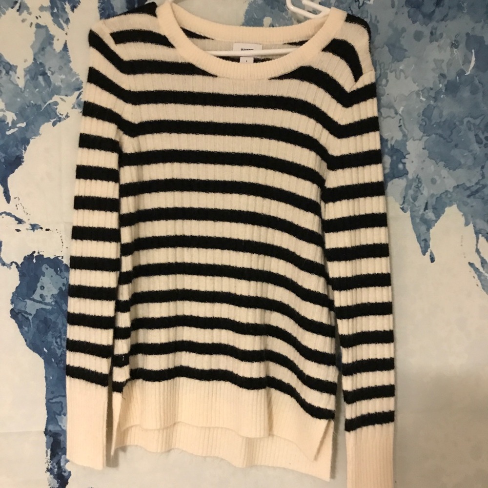 Old Navy SUPER soft sweater!